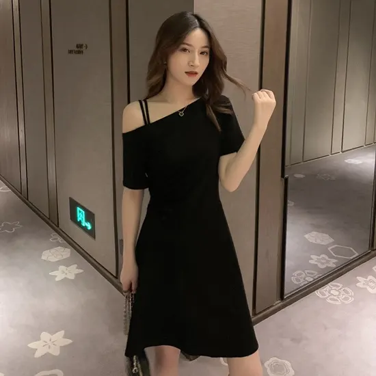 Black One Shoulder Solid Slim Fit Knee Length Dress